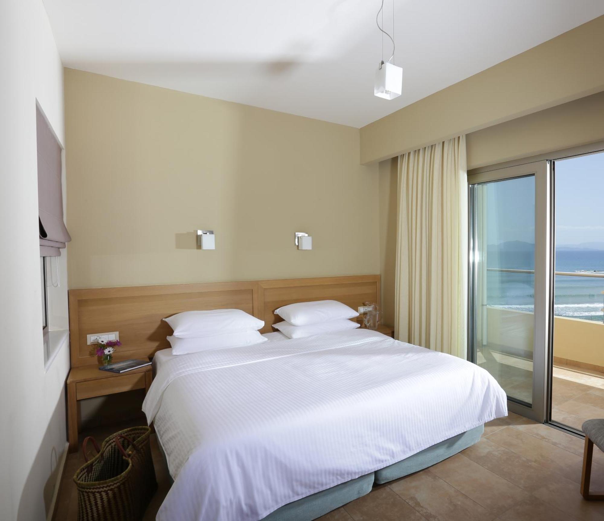 Almira Hotel